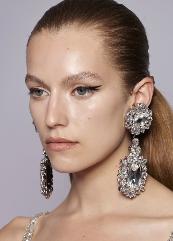 أفكار سهلة لجعل رسمات الآيلاينر الرفيعة تدوم أكثر في شتاء 2023.. وخطوات رسمها بسهولة