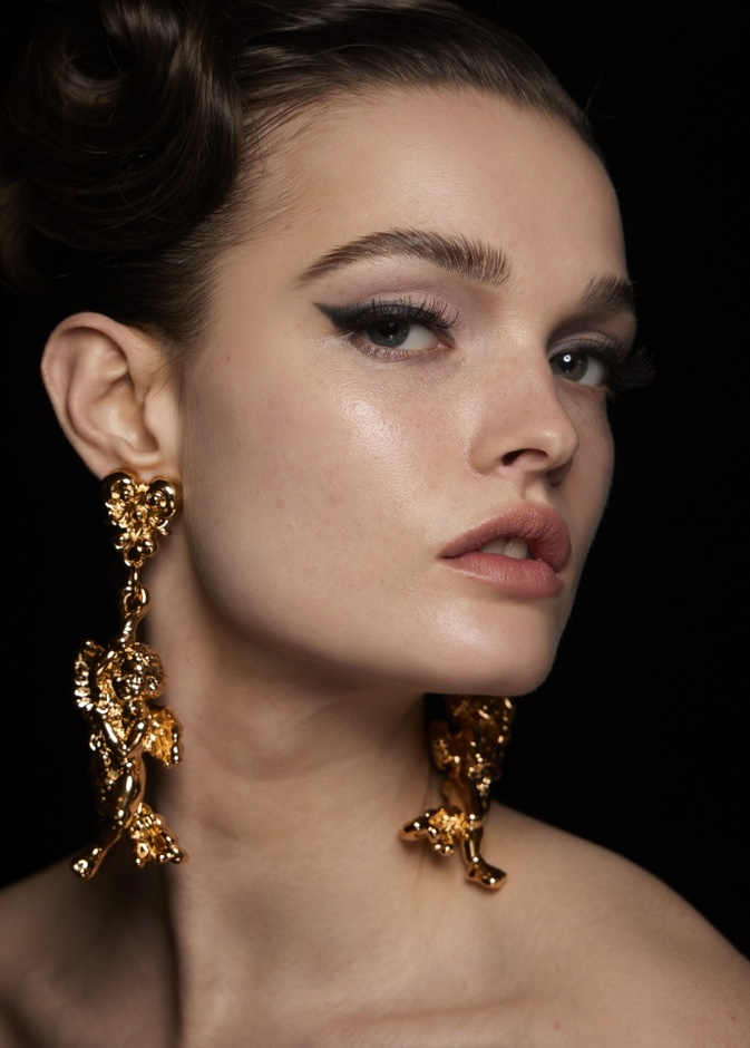 6 أفكار لاعتماد رسمات الآيلاينر الرفيعة.. طبّقيها بالخطوات لجعل عينيك أوسع