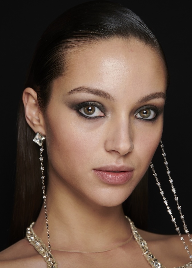 أبرز صيحات الجمال لربيع 2023 وخطوات متجددة لتطبيقها من أسبوع باريس للهوت كوتور