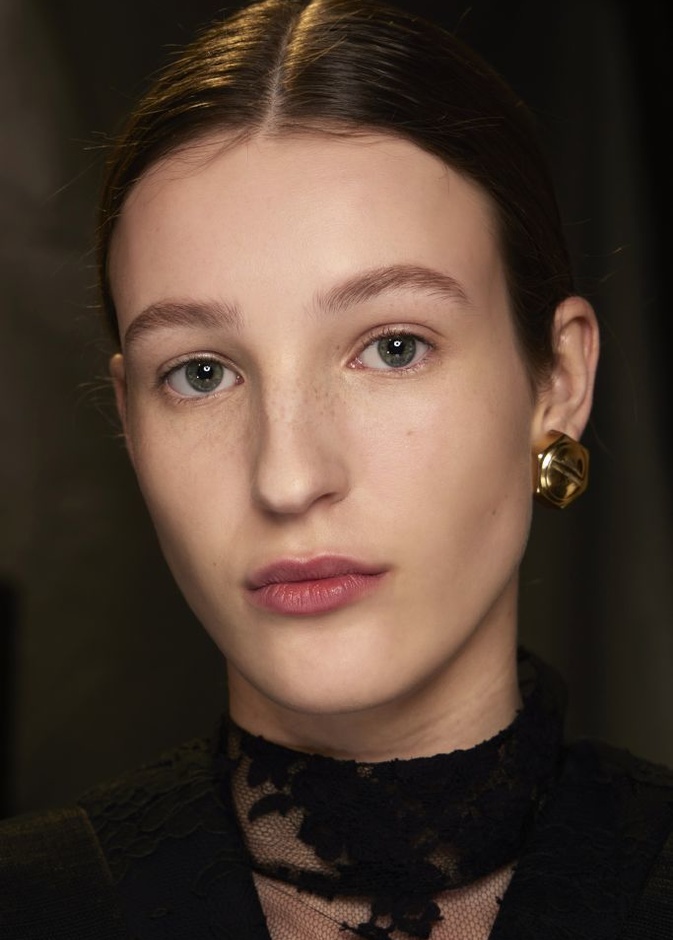 كيفية حماية حاجز البشرة  والحصول على اطلالة صحية ومشرقة