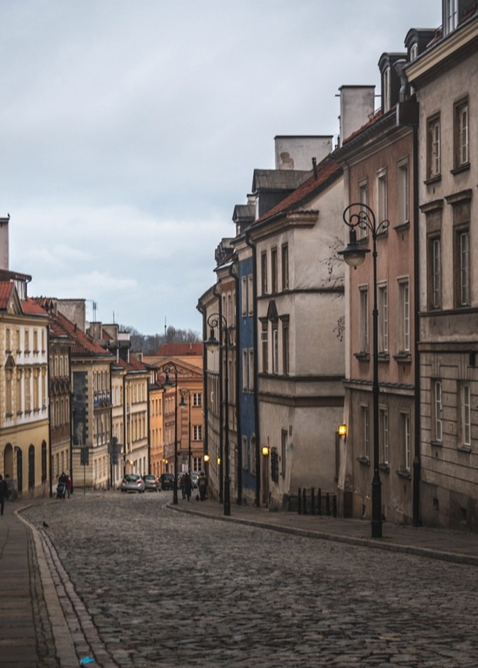 أجواء رائعة للمدينة القديمة في وارسو بواسطة maxpixel