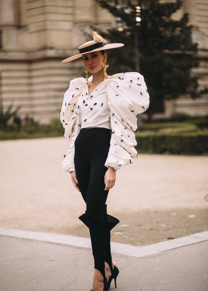 مزج الأسود مع الأبيض خطوة بسيطة لاطلالة عصرية وراقية 