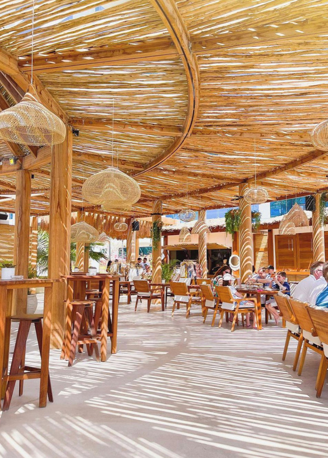 أماكن ساحرة بإطلالات خلابة لتناول الفطور في دبي منها مطعم Ula