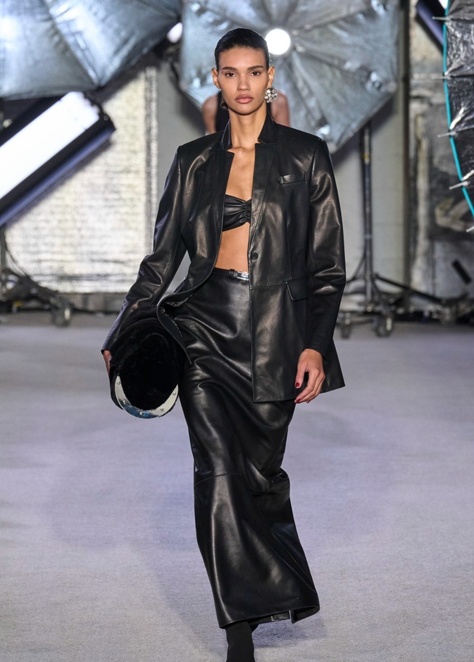 صيحات من عروض نيويورك لموسم خريف وشتاء 2024