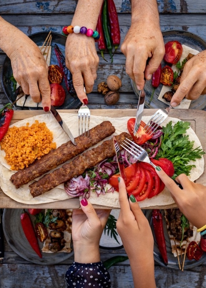 المطبخ اللبناني شهرة عالمية واطباق صحية تتناقلها الاجيال