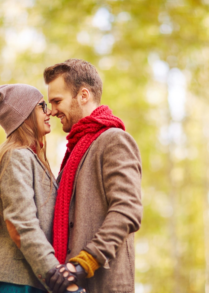 سعادتك وانسجامك مع حبيبك أمر يخبركِ صراحة بأنكِ في علاقة حب سليمة