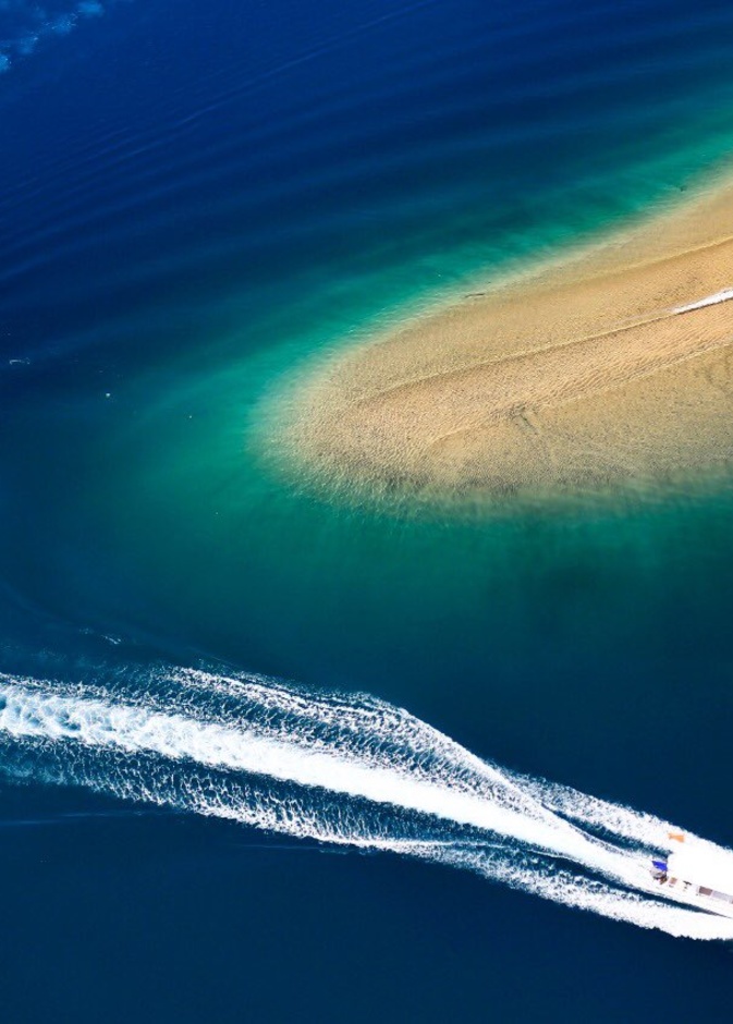 عسير الساحرة سواحل لا مثيل لها - المصدر روح السعودية