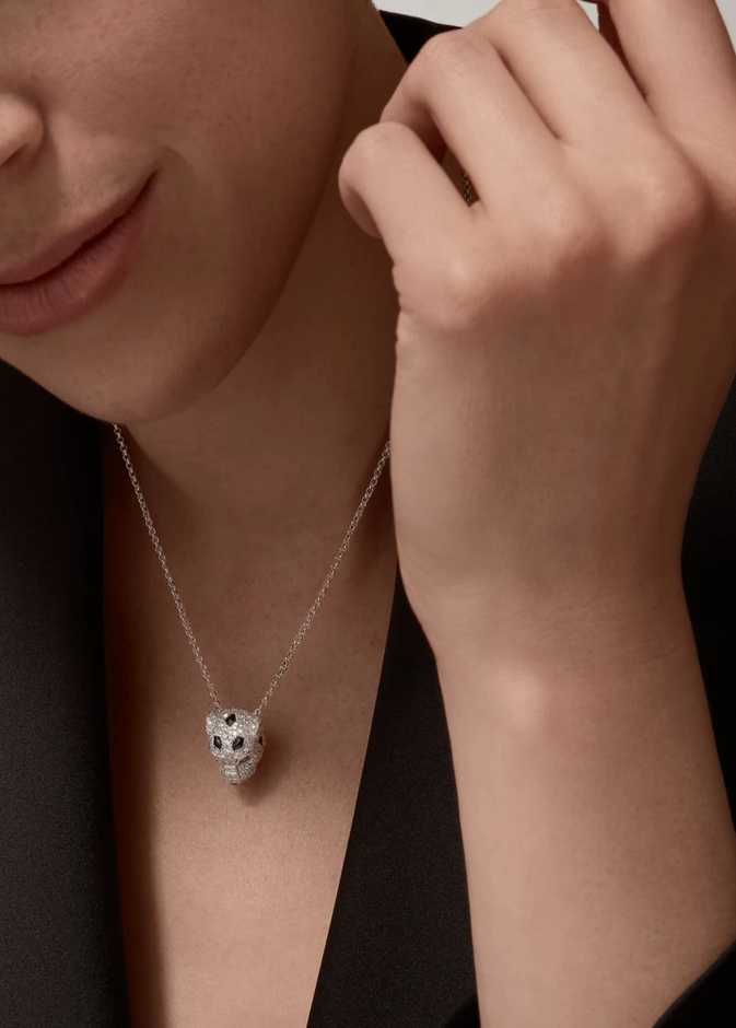 عقد Panthère de Cartier المرصع بالألماس والجزع والزمرد من كارتييه Cartier