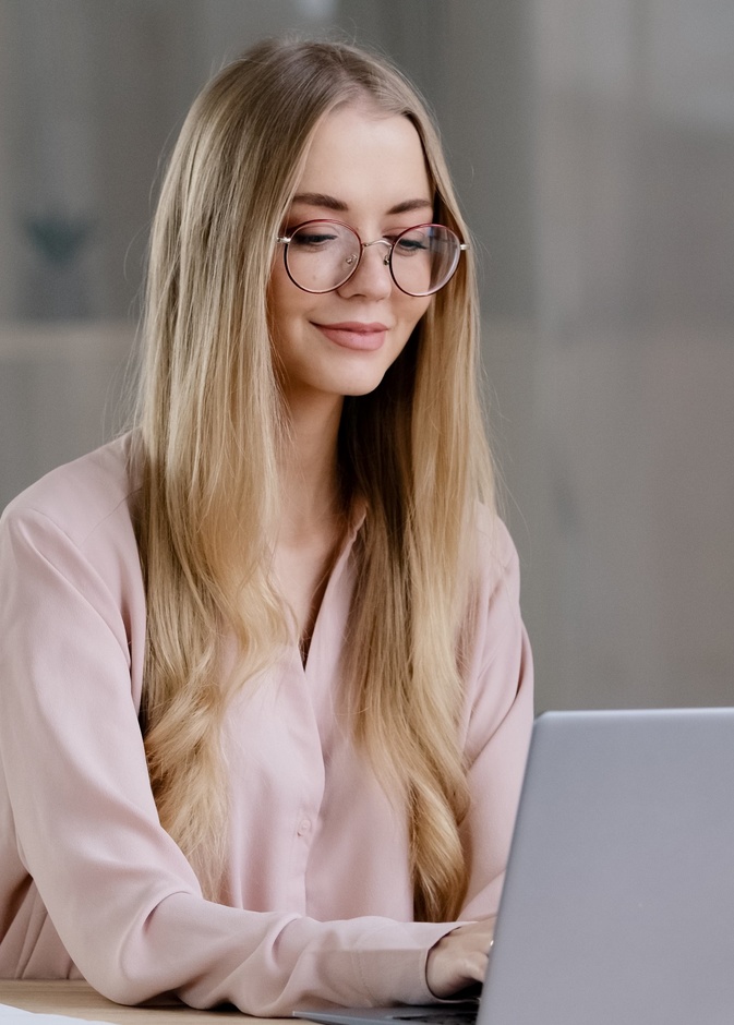 لنجاحك في عملك كصحافية يجب عليكِ تطوير مهارات الكتابة لديكِ