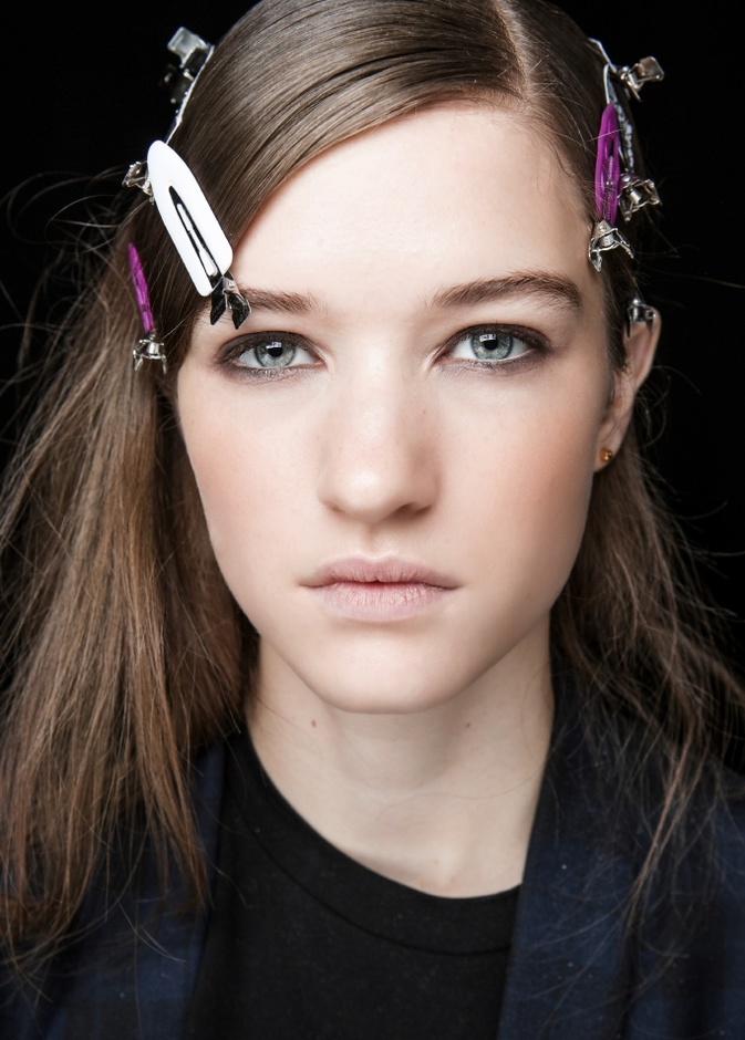 مادة العناية بالبشرة أسبوعياً... 6 خطوات ومكونات طبيعية تمنحّك الإشراقة والنضارة