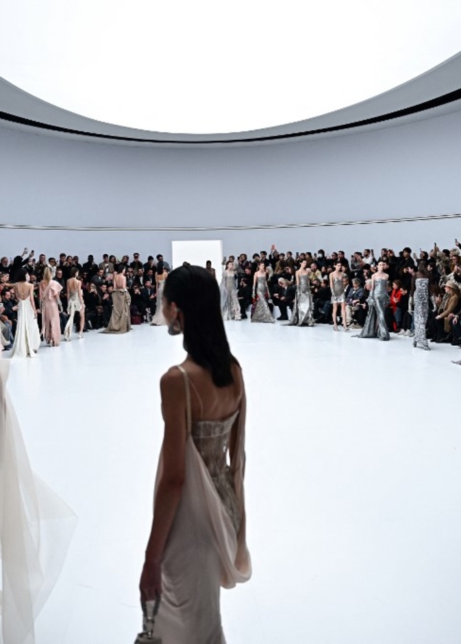 أسابيع الموضة في العواصم العالمية حدث مميّز يلفت إنتباه العالم 
