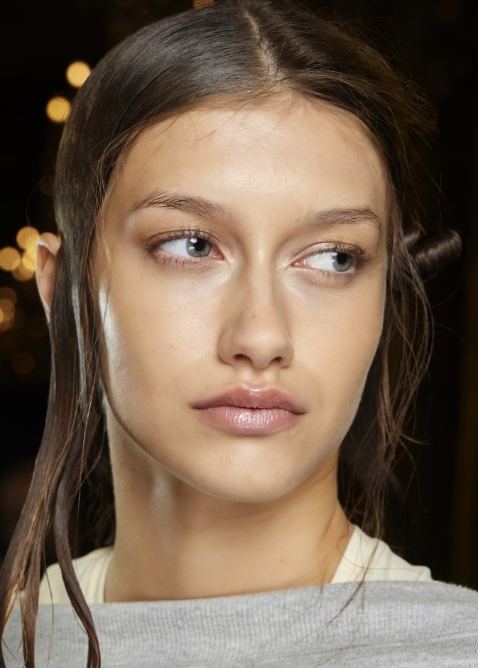 تخلصي من حب الشباب تجميلياً وعزّزي ثقتك بنفسك