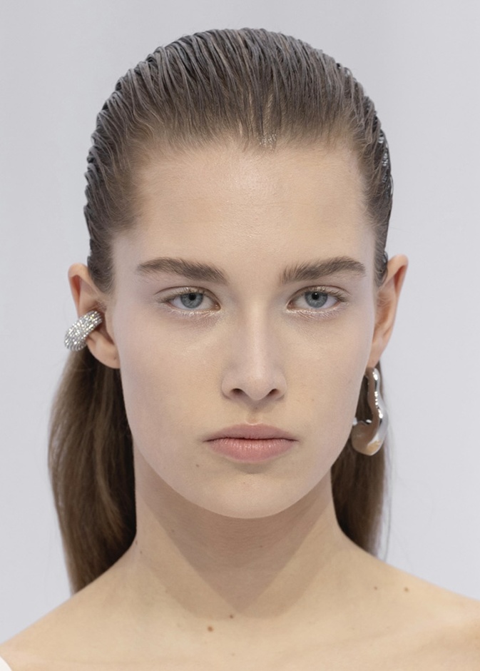 عملية تحديد الملامح الجديدة لوجه شبابي مشرق ..كيف تتم وأهم نتائجها