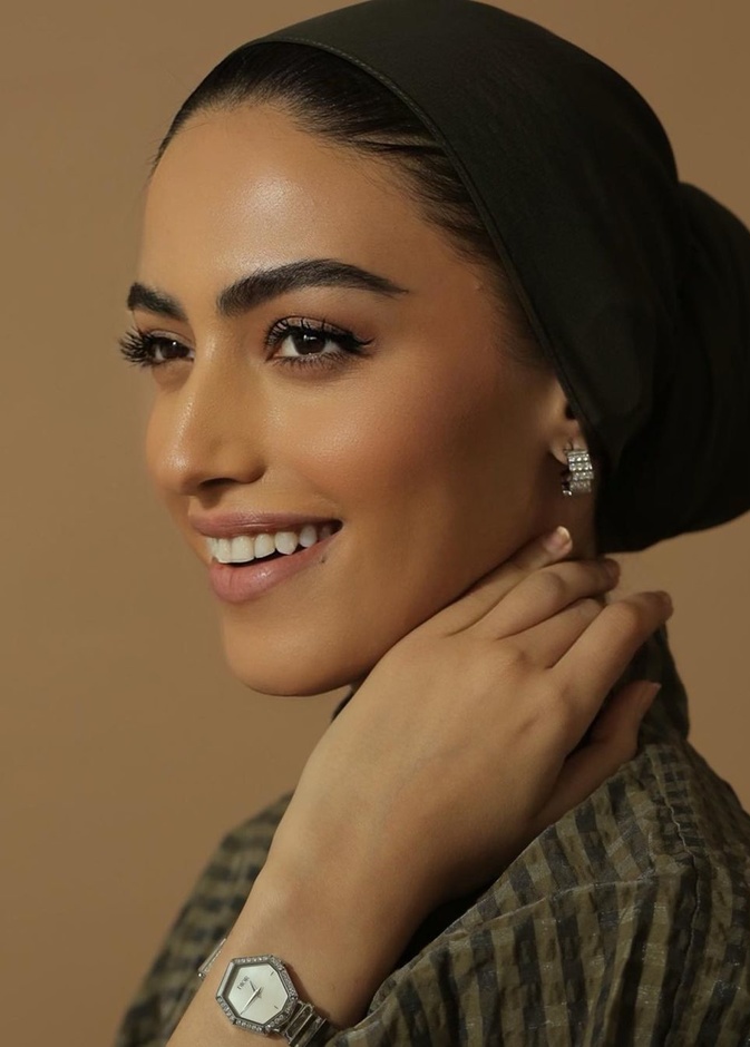 خبيرات تجميل ومدونات سعوديات غيّرن نظرة الجمال للمرأة وأبدعن في أساليب المكياج