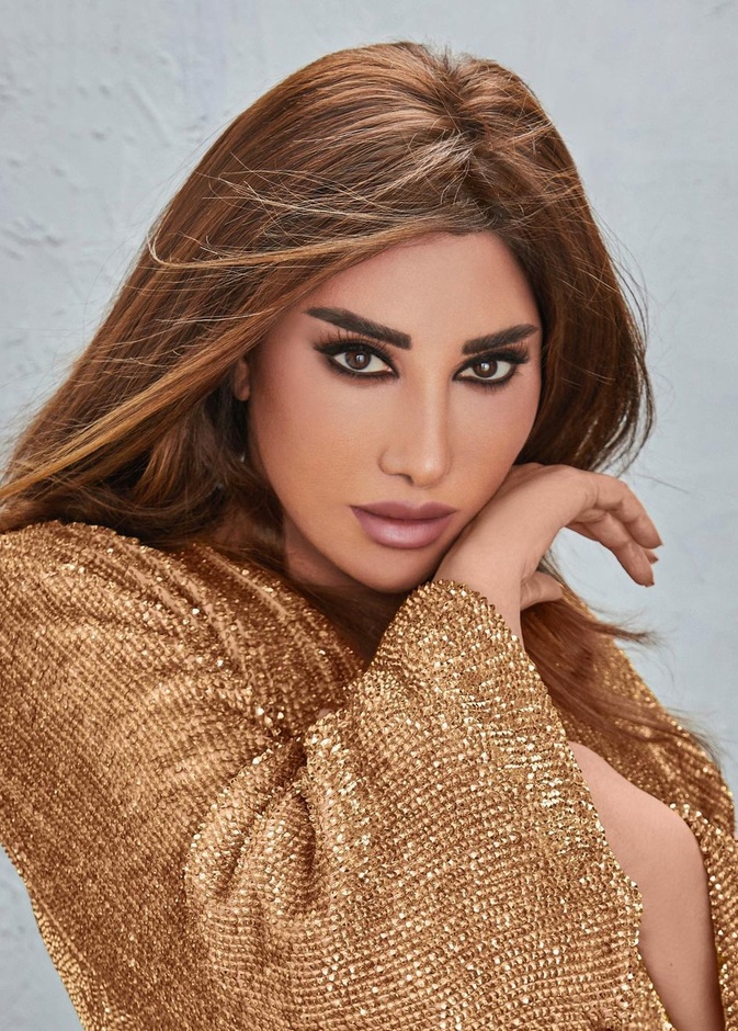 تقنيات جمالية تجعل عينيك بمظهر شبابي وأكثر جاذبية على خطى نجوى كرم