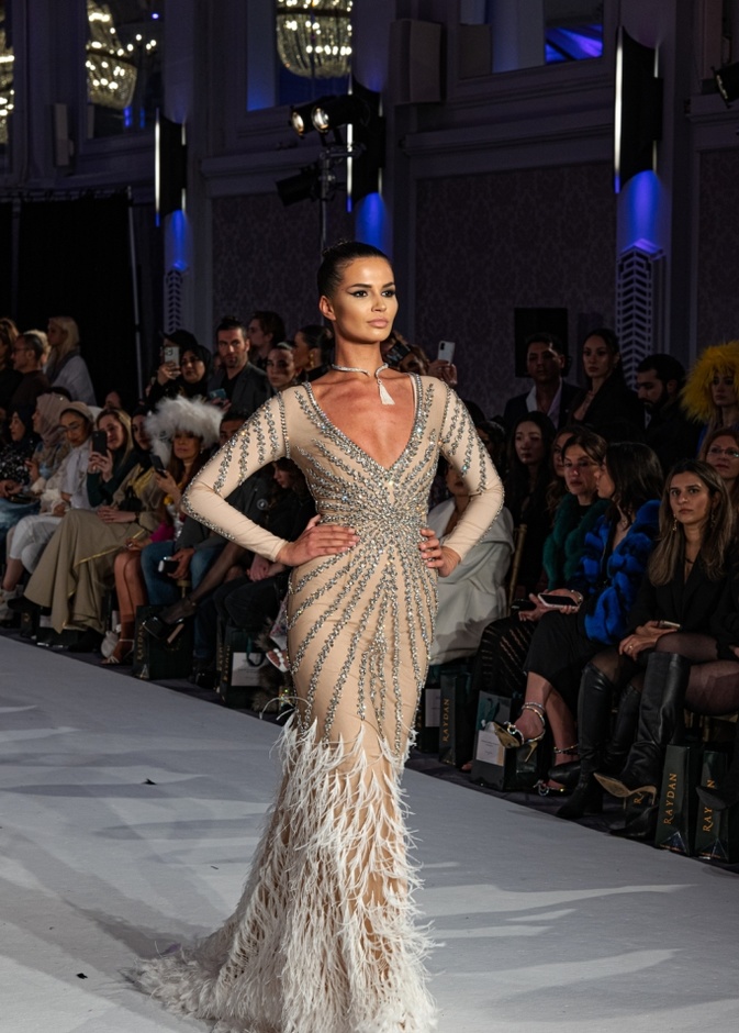 مجموعة الألبسة الراقية لدار Atelier Zuhra لخريف وشتاء 2023