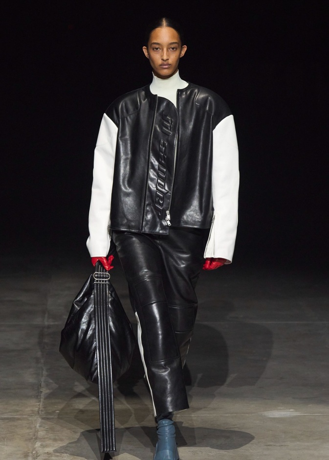 مجموعة Jil Sander عكست تصاميم أكثر جرأة مع الحفاظ على البساطة