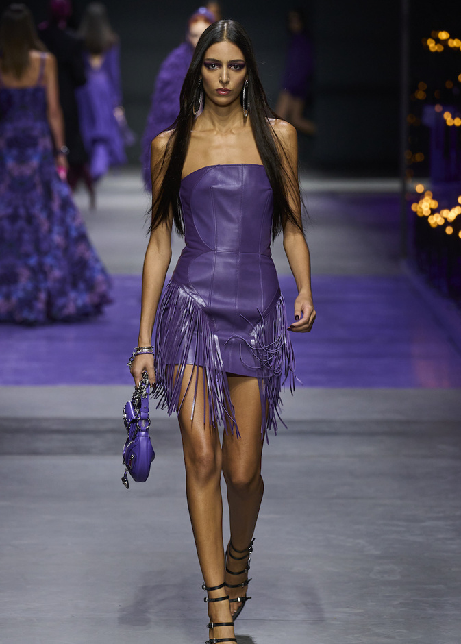 الشراريب تعرّفي على أكثر صيحات الموضة مرحاً لفصل الربيع