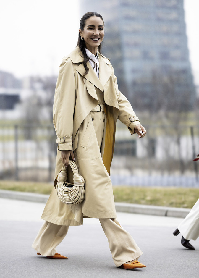 تعرّفي على قصة الترانشكوت القطعة الأكثر أهمية في المواسم الانتقالية