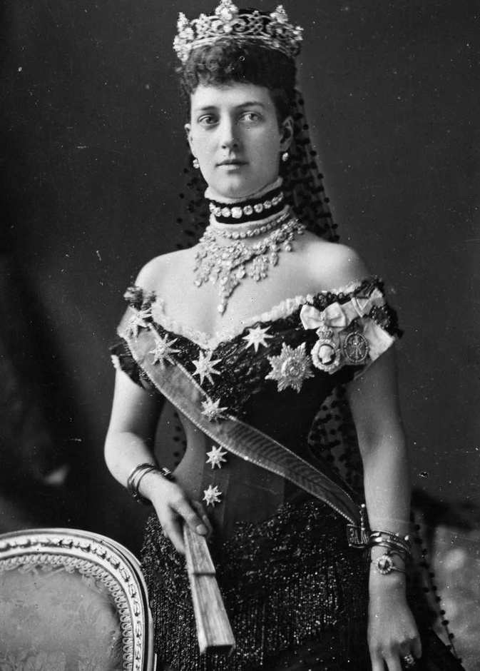 تاج ألكسندرا من الدنمارك Alexandra of Denmark’s Crown (1902)