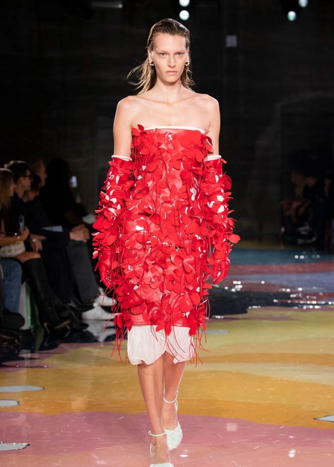 7 عروض برزت فيها تصاميم جريئة لموسم ربيع وصيف 2023