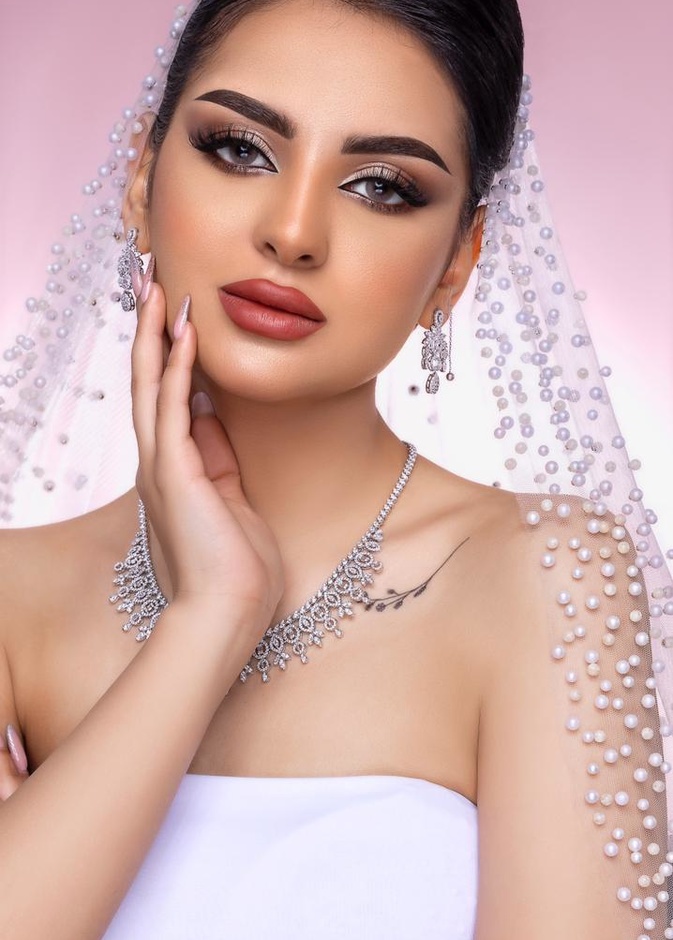 مكياج عروس من خبيرة التجميل السعودية بشاير الغامدي