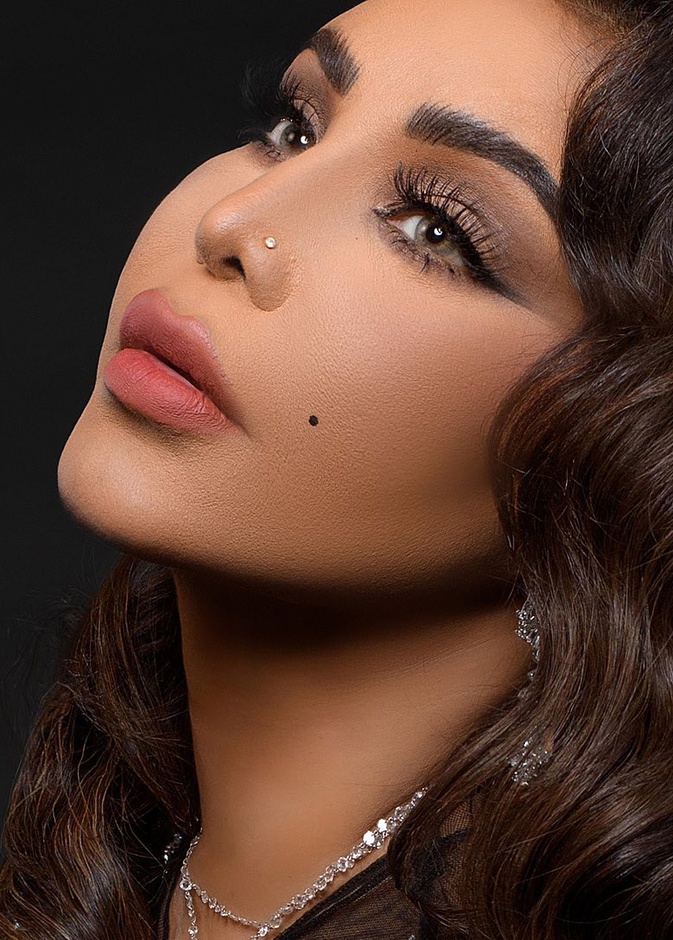 إتجاهات جمالية جريئة إعتمدتها الفنانة أحلام منذ بداية عام 2023.. إليك أسلوبها