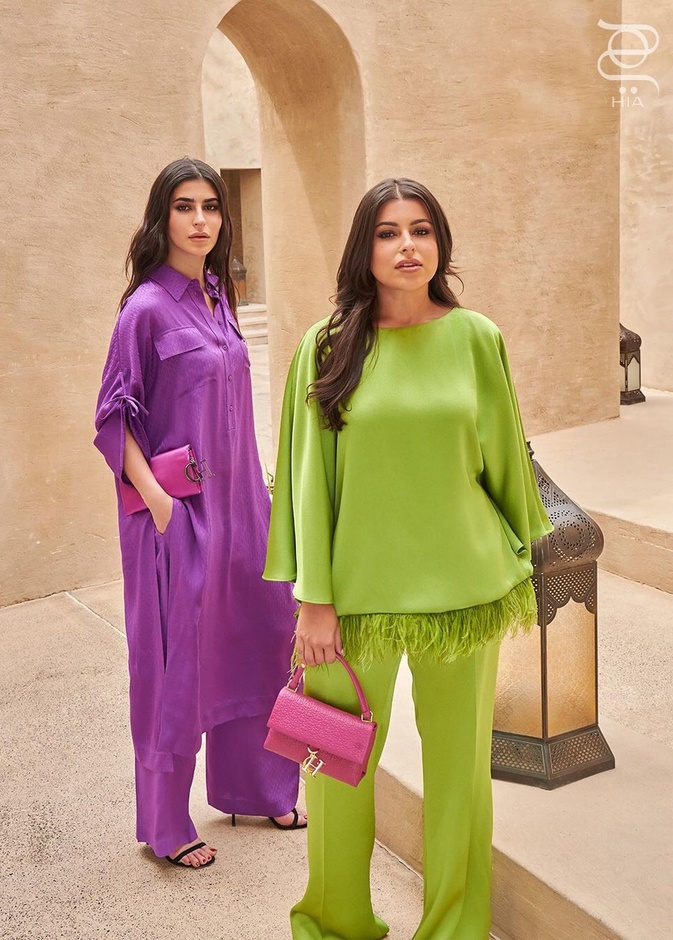 حقيبة CH Camelot المبتكرة تترافق مع كل تصاميم مجموعة كارولينا هيريرا بدون استثناء 