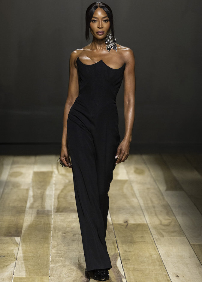 من زهرة الأوركيد استوحيت مجموعة الكسندر مكوين لخريف 2023