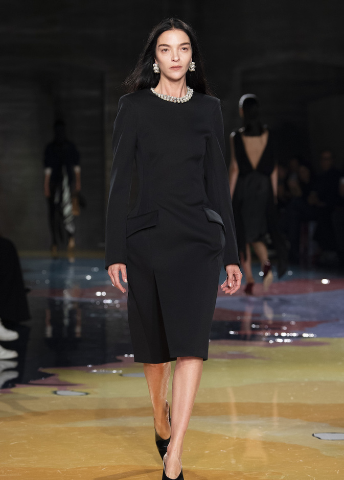 وفّري نقودك واستيعري هذه القطع الكلاسيكية من خزانة والدتك 