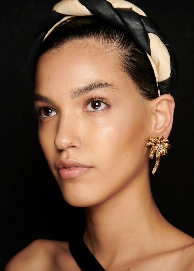 دليلك الشامل حول اختيار كريم الأساس لبشرتك الدهنية والحصول على مكياج مثالي في رمضان