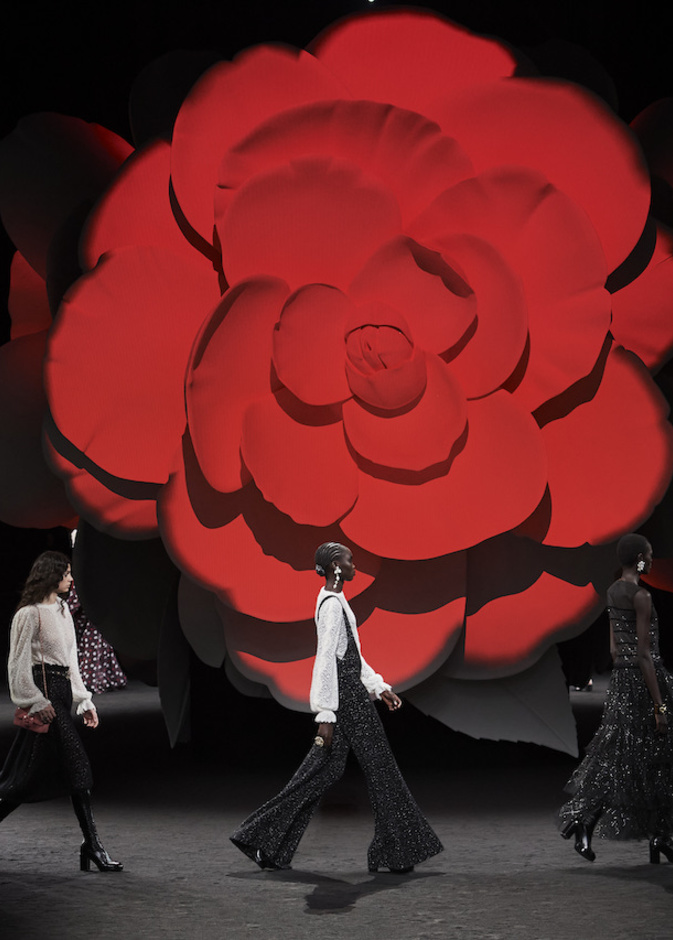 مجموعات خريف 2023 تُعيد تعريف الموضة بطريقة أبسط وأكثر كلاسيكية.. وقد أعجبتنا جميع تفاصيلها!