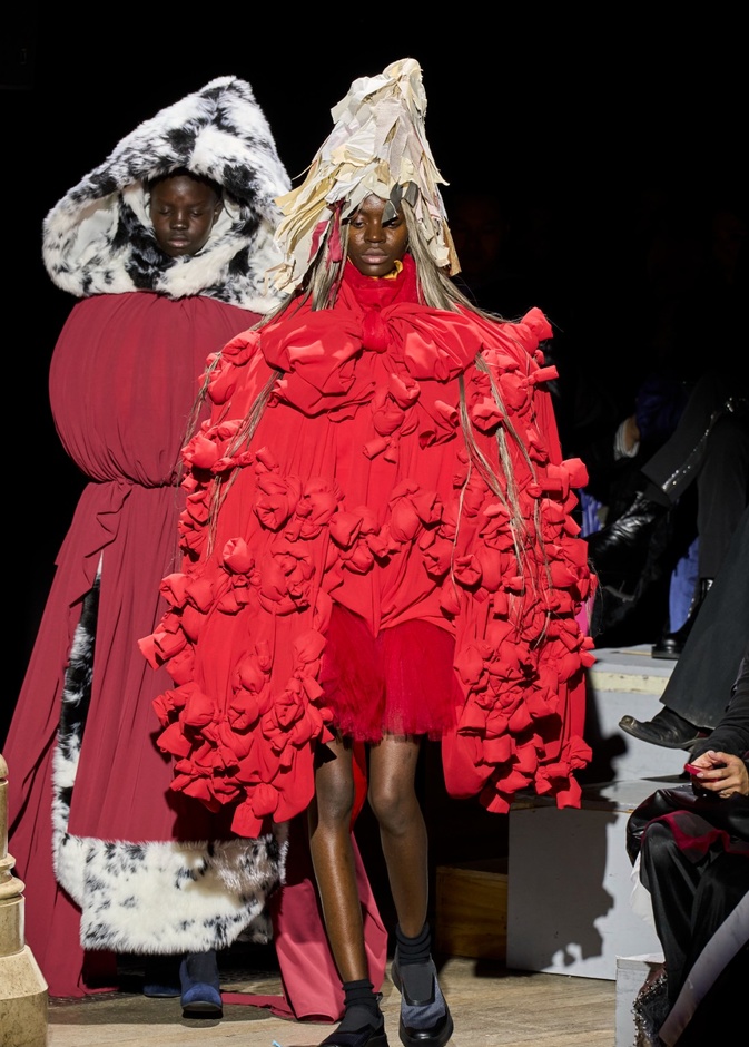 مجموعة Comme des Garçons لخريف وشتاء 2023-2024