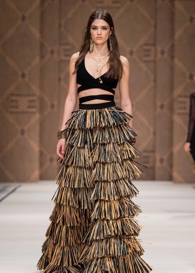 براعة ملمسية COUTURE TEXTURE ستحمل الحيوية والحياة إلى ملابسنا المسائية في المستقبل القريب