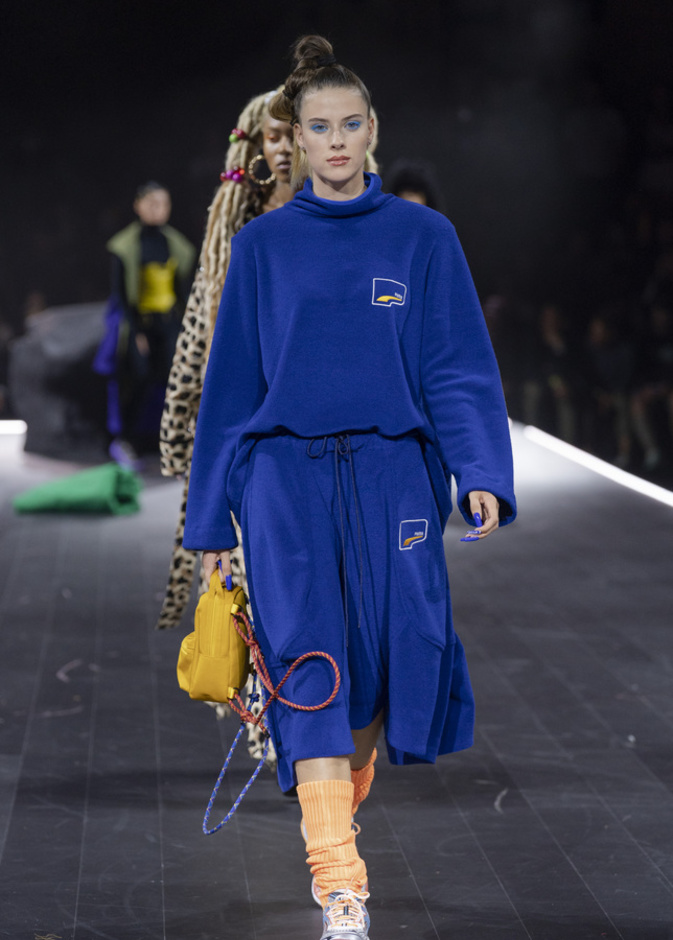 طقم كاجوال باللّون الأزرق النيلي من Puma