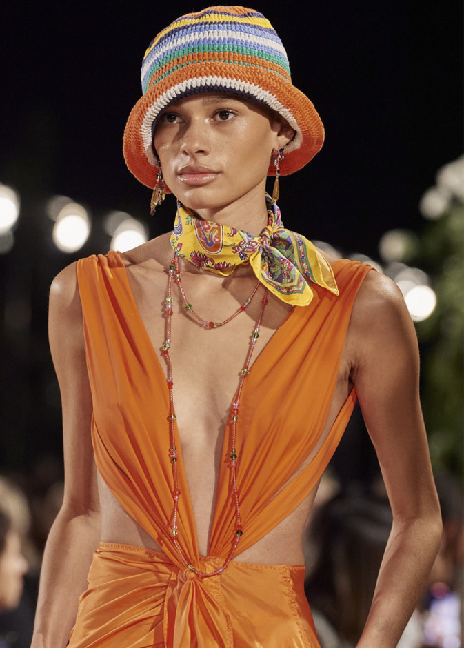 إطلالة ربيعية لافتة من Ralph Lauren