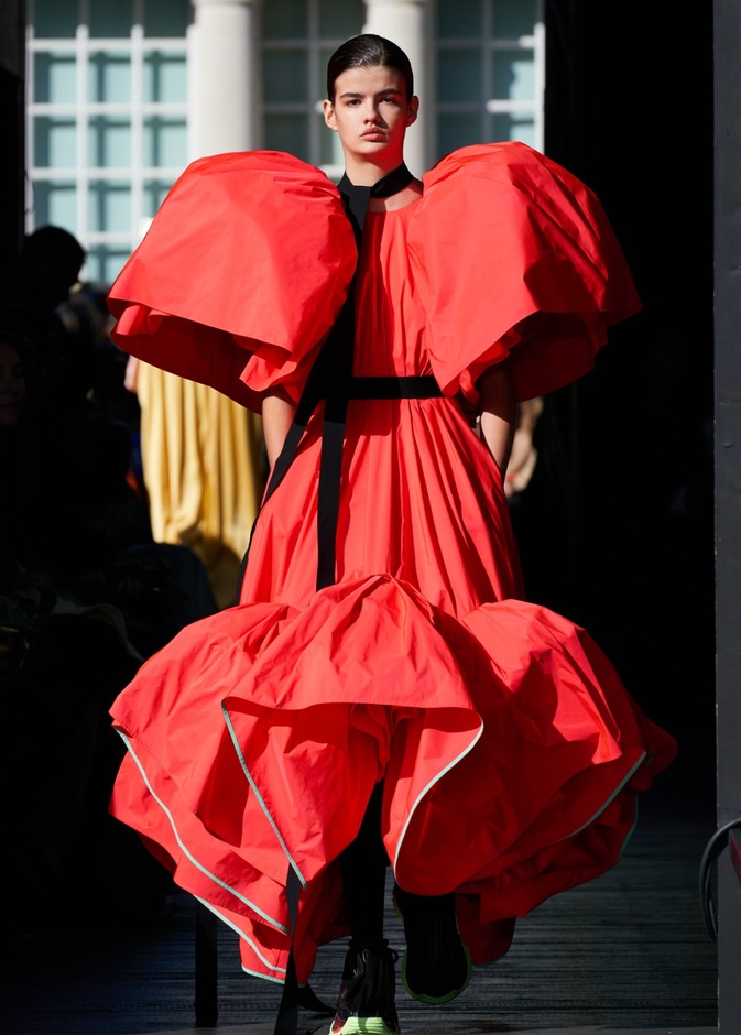 صيحات ربيع وصيف 2023... دراما تاريخية COSTUME DRAMA  