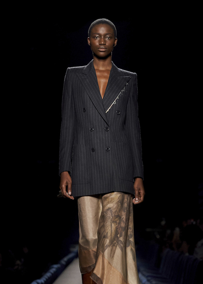 مجموعة دريز فان نوتن واقعية، مترفة وتناسب المرأة العصرية 