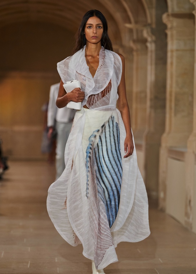 موجة جديدة تجتاح موسم ربيع 2023... رسوم ونقوش BLURRED VISION 