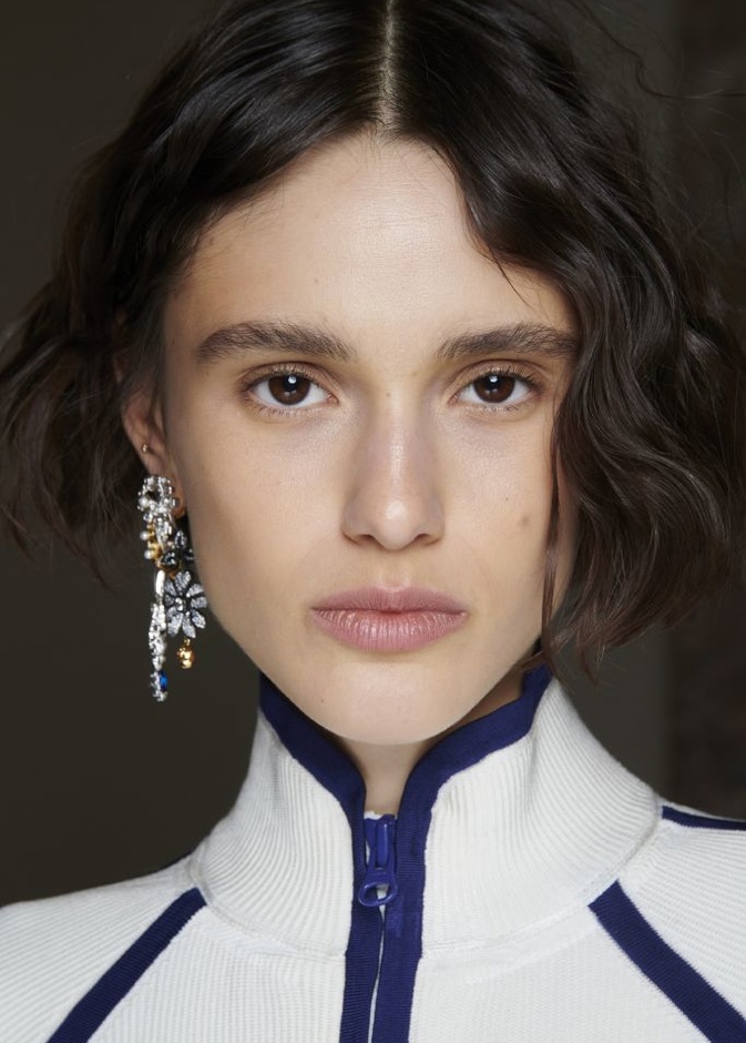 نصائحنا للمرأة من "هي"  لإزالة تجاعيد الجبهة وتنعيمها