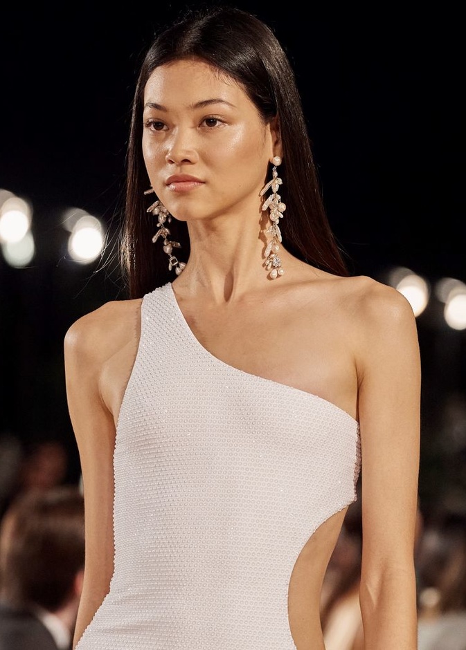 عملية شد البطن وشفط الدهون