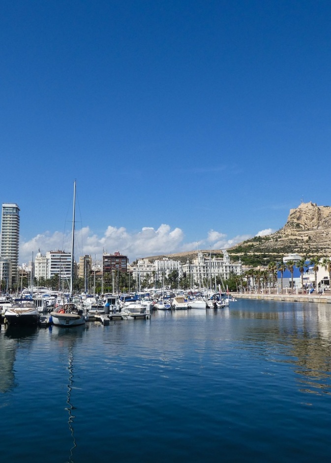 اكتشفوا أجمل أماكن السياحة في فالنسيا أسبانيا بواسطة LunarSeaArt