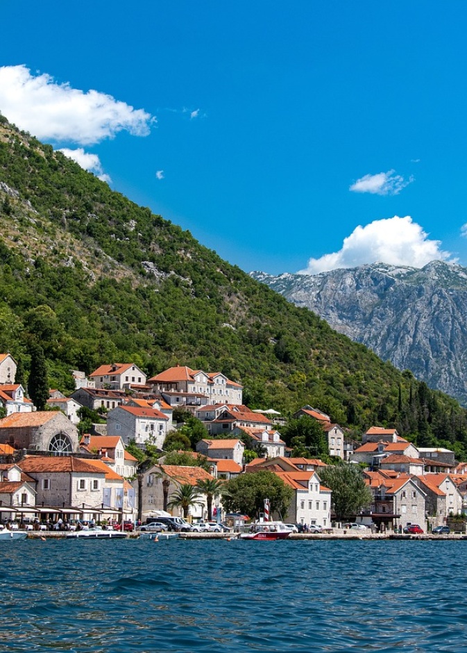 اكتشفوا أجمل وجهات السياحة في الجبل الأسود بواسطة pixelRaw