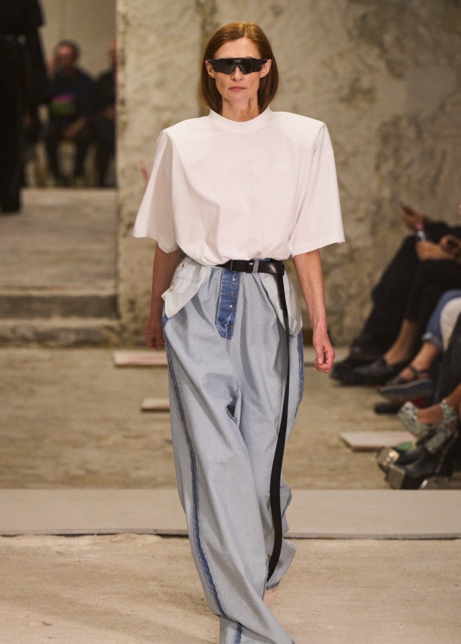 7  دور قدّمت إطلالات ضخمة الأحجام لربيع وصيف 2023