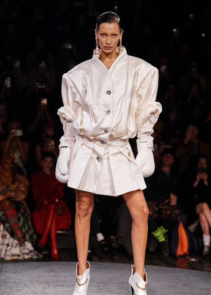 7 مجموعات نبضت بالقوة على منصات عروض ربيع وصيف 2023