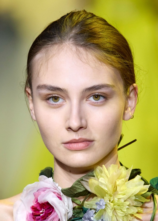  الإطلالة المُشرقة عنوان جمالك قبل عيد الفطر بهذه الخطوات السهّلة والطرق الطبيعية والماسكات الفعالة