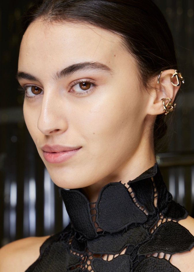 كنز الفيتامينات والمعادن للعناية بجمالك في هذا المكون الطبيعي... إليك فوائده وطريقة استخدامه