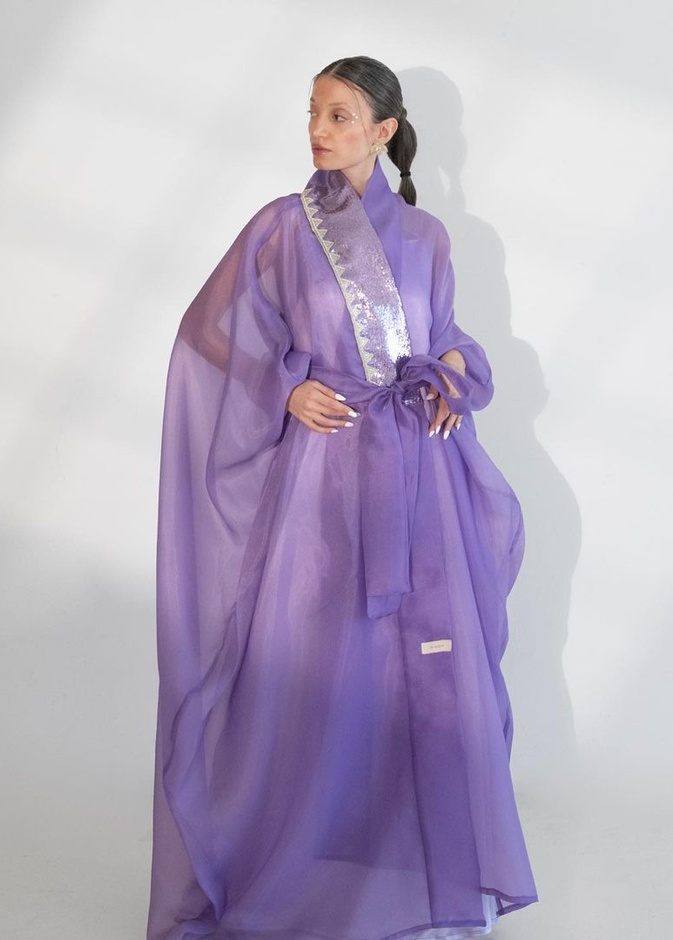 وجهتك لاختيار عباية راقية لسحور فاخر