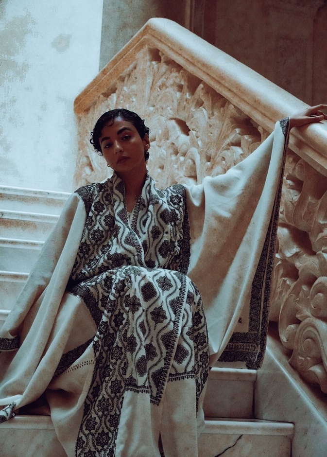 من تصاميم مجموعة رمضان والعيد 2023 من المصممة نورة الهديب