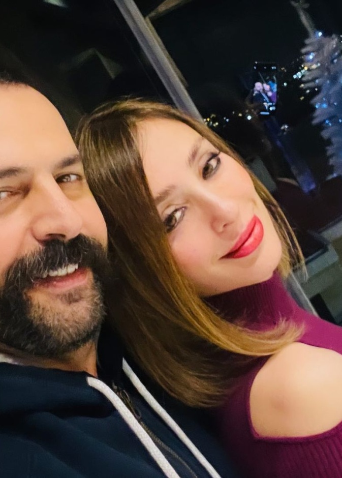 وفاء الكيلاني هي من أقدمت على طلب يد زوجها